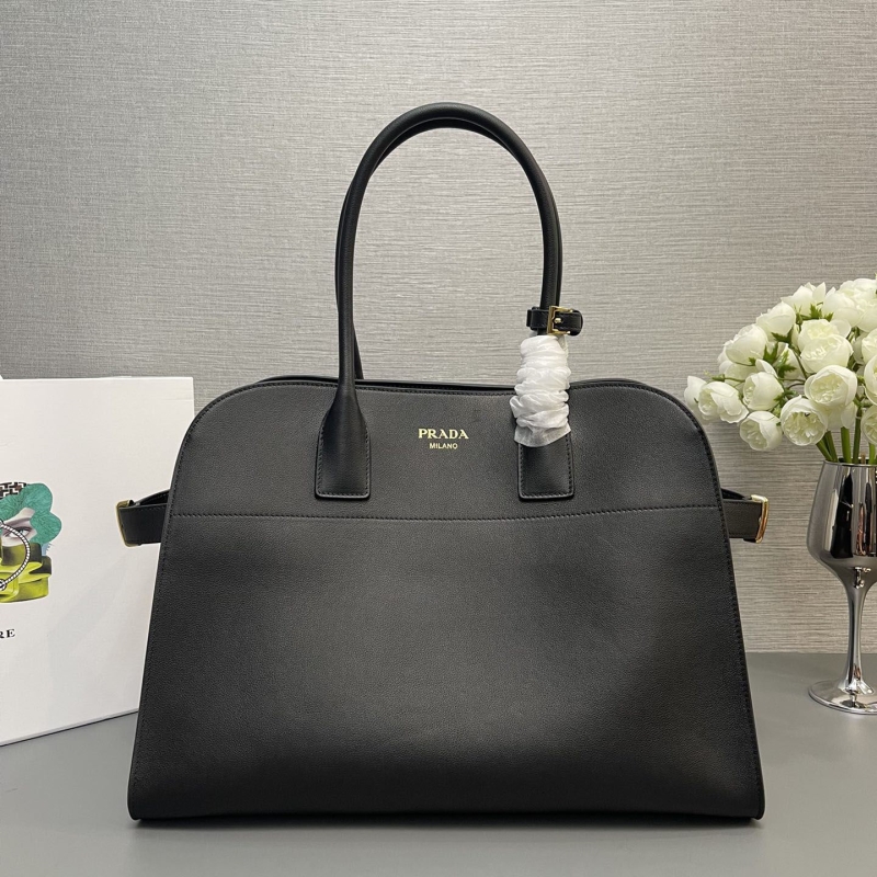 Pra*a top handle bags